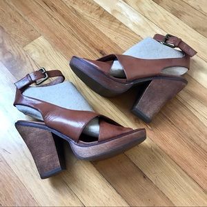 Jeffrey Campbell wood platform sandals S73